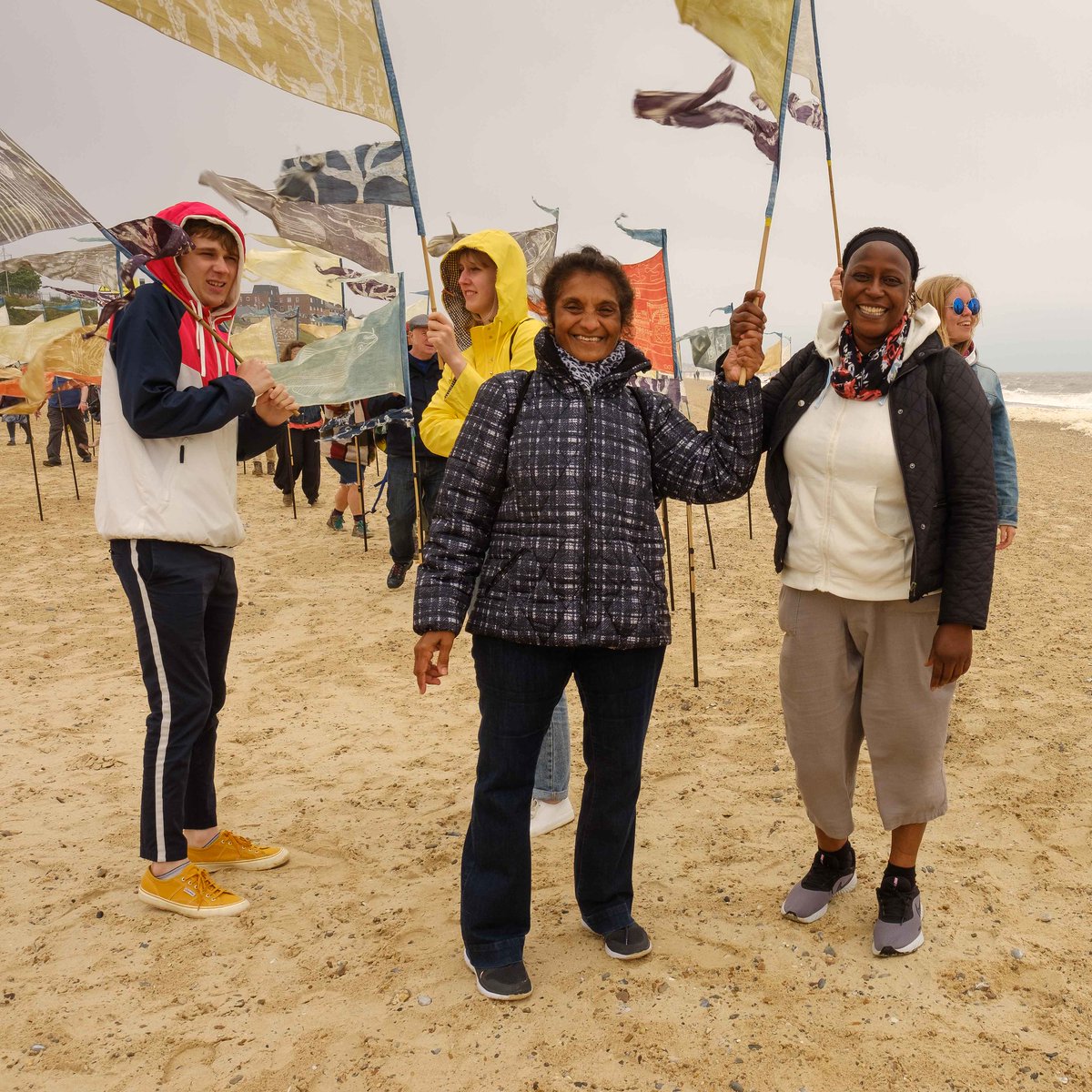 Next week, on Saturday 1 June 2024, join us for the official launch of #BeachofDreams25 at @EssexBookFest. Sign up to carry the hand-dyed Beach of Dreams pennants on an exciting Radical Essex Procession forms.office.com/pages/response… 📷Mike Johnston