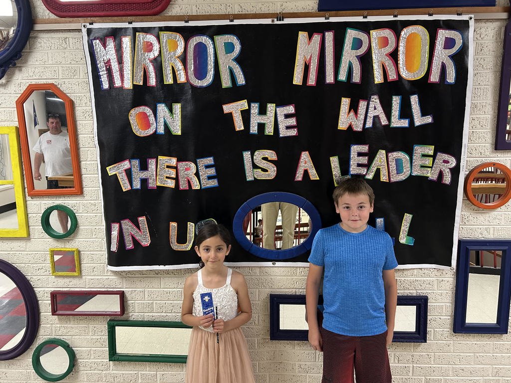 usd331kems's tweet photo. Mrs. Pickering would like to recognize Yosalyn and Easton for cleaning up in the cafeteria.  GREAT JOB! https://t.co/YouczQIQuy
