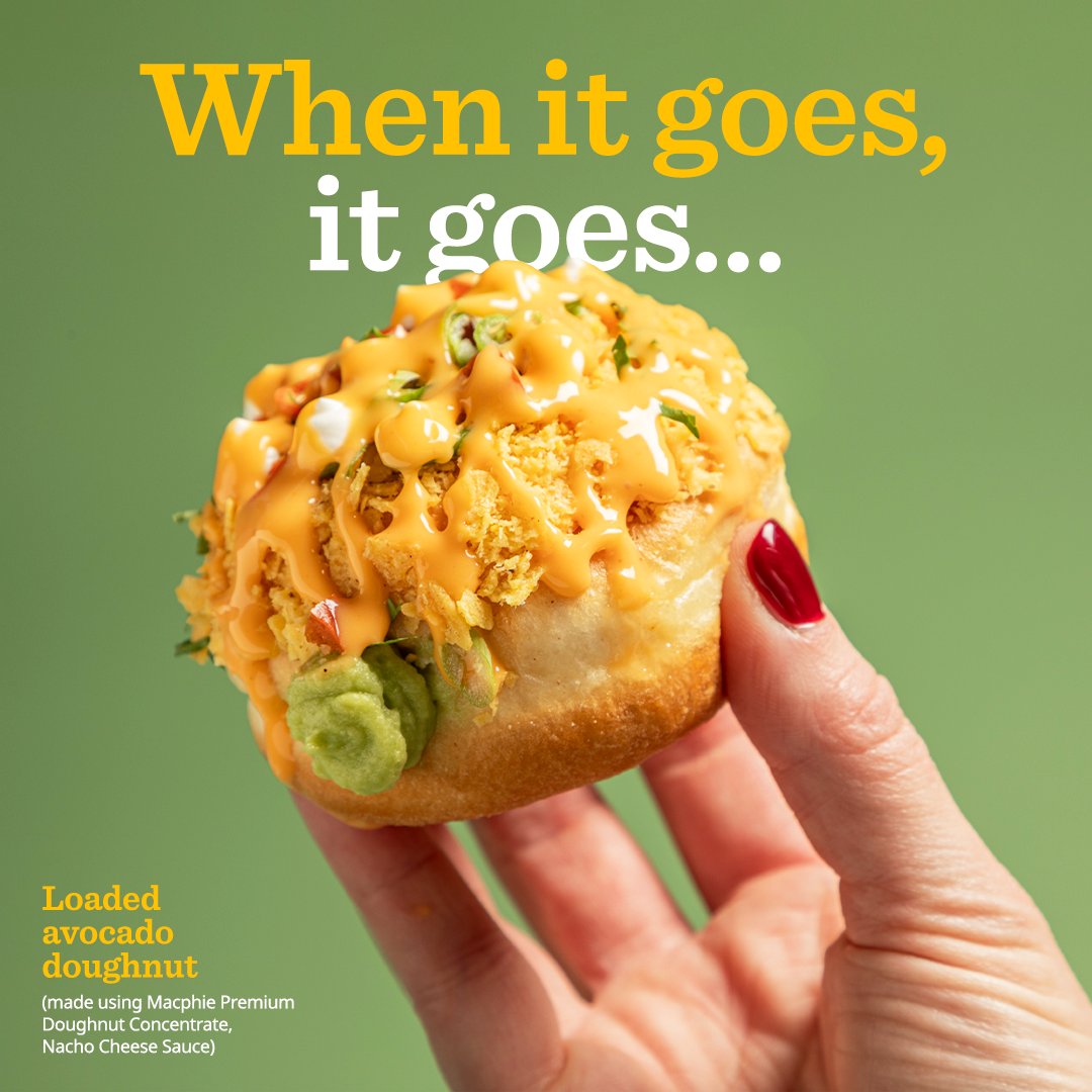 A growing trend which we are seeing come through is ‘swavoury’ – the combination of sweet and savoury in one. This can be applied to #doughnuts by creating the likes of this 𝗹𝗼𝗮𝗱𝗲𝗱 𝗮𝘃𝗼-𝗱𝗼𝘂𝗴𝗵𝗻𝘂𝘁!

Check it out 👉 macphie.com/recipes/loaded…