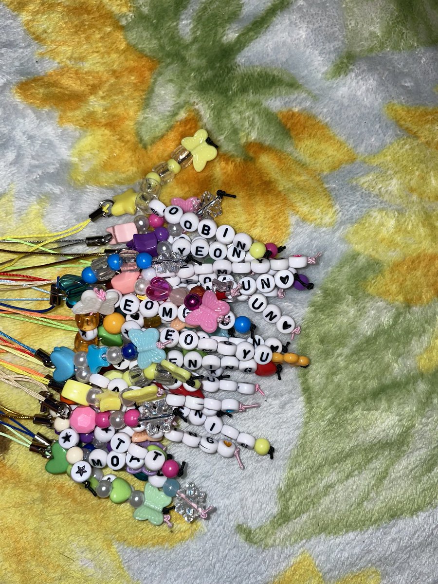 Freebies for TXT in Chicago day 1 🤭
First come first serve , I only made 50 
#TOMORROW_X_TOGETHERTXT #TXT #TXT_ACT_PROMISE #CHICAGO