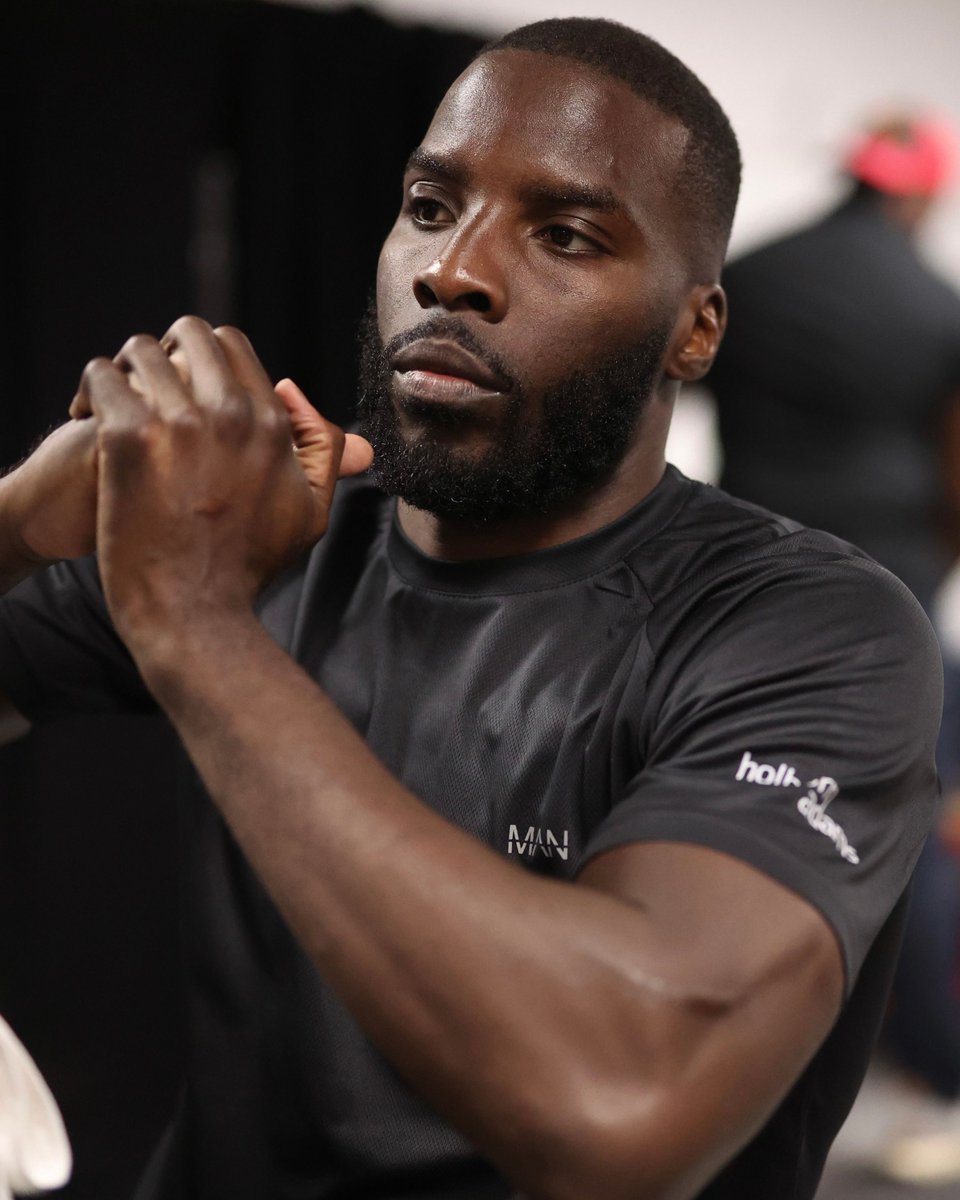 After a “lackadaisical” performance last time out, @Lawrence_tko tells @ElliotWorsell he is excited to return in a fight that inspires violence. Read: buff.ly/3wAt9LL #RozanskiOkolie