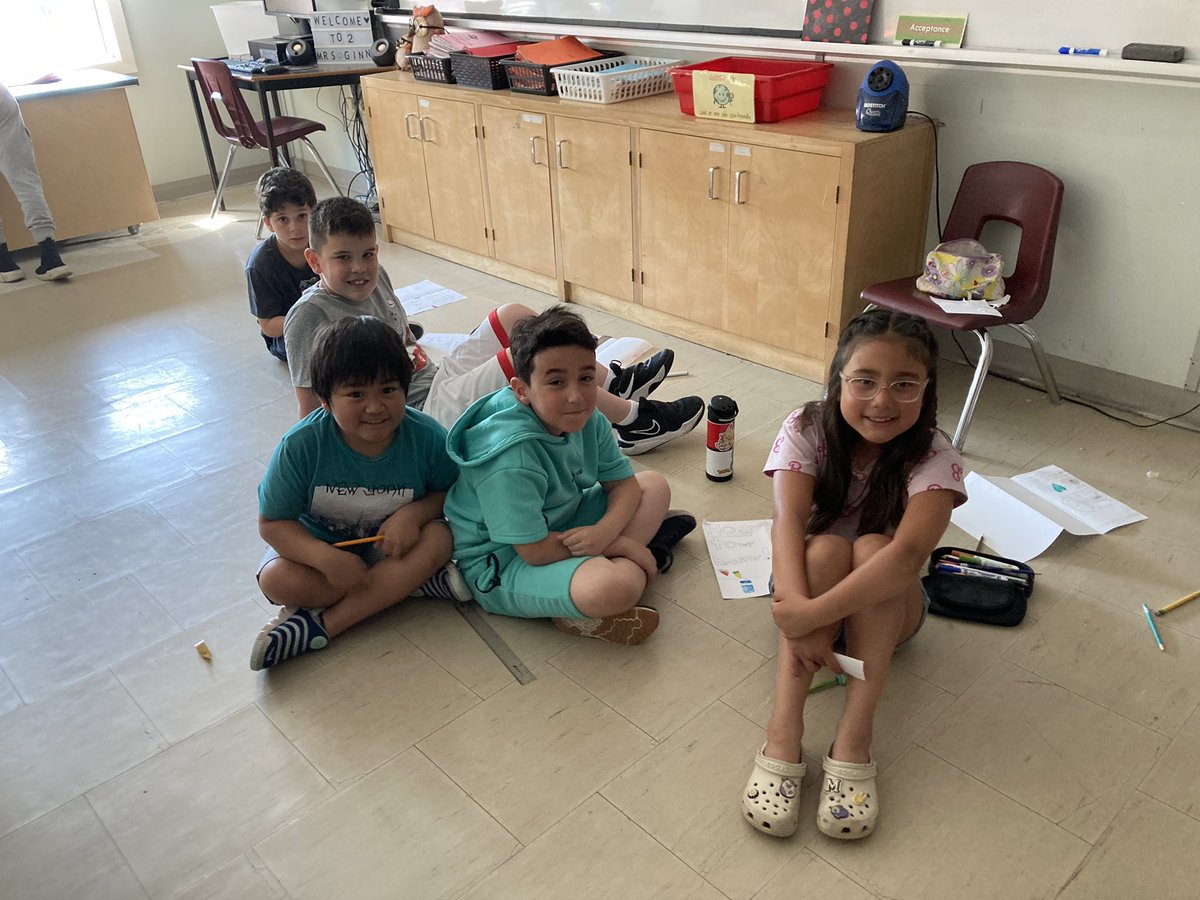 Mrs. Ginn BFA tweet media