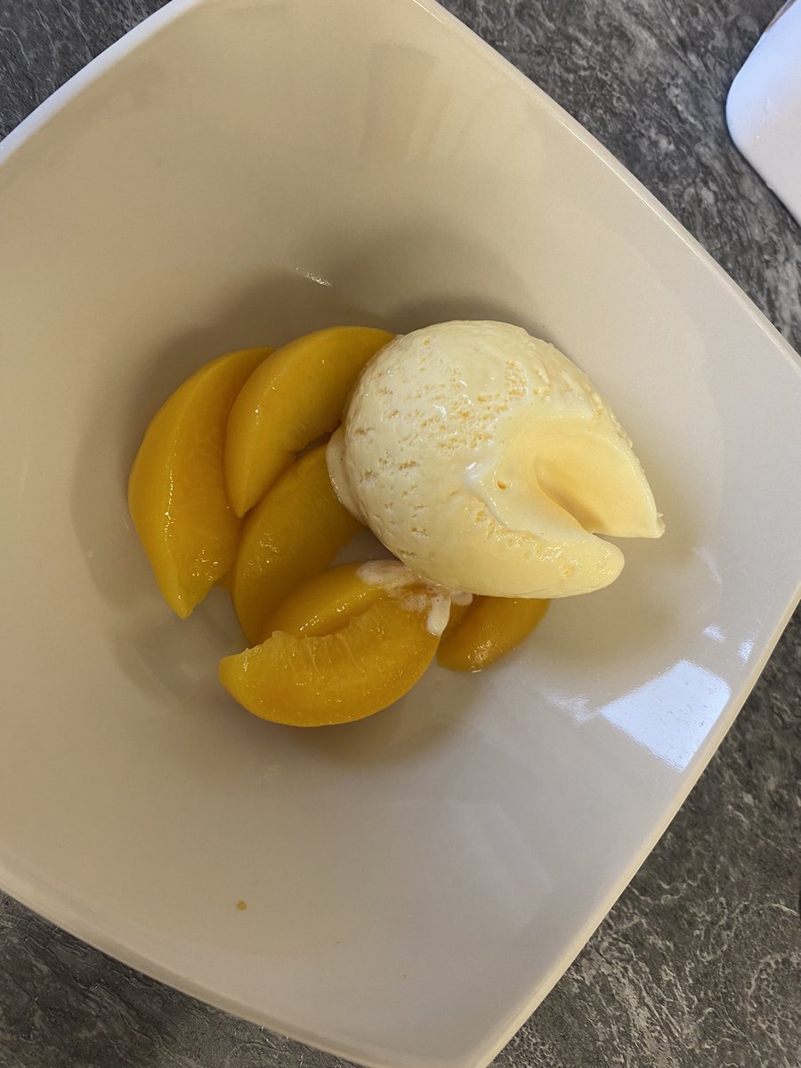 Over 50’s Lunch club every Wednesday 1pm, 3 courses only £4
Call 0191 2160308 to book your space
😋😋😋