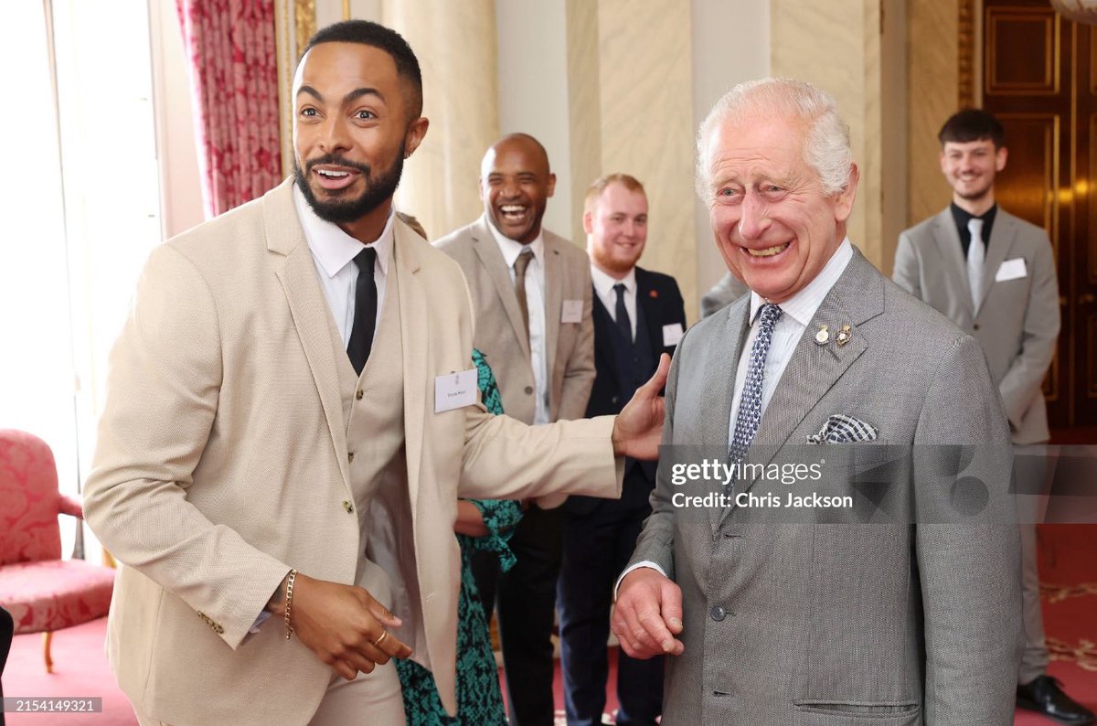The King was on great form today - Here he shares a ‘fist bump’ with DJ @TylerWestt whilst meeting winners and ambassadors from yesterday’s @PrincesTrust Awards at Buckingham Palace today 👊🏻 👑