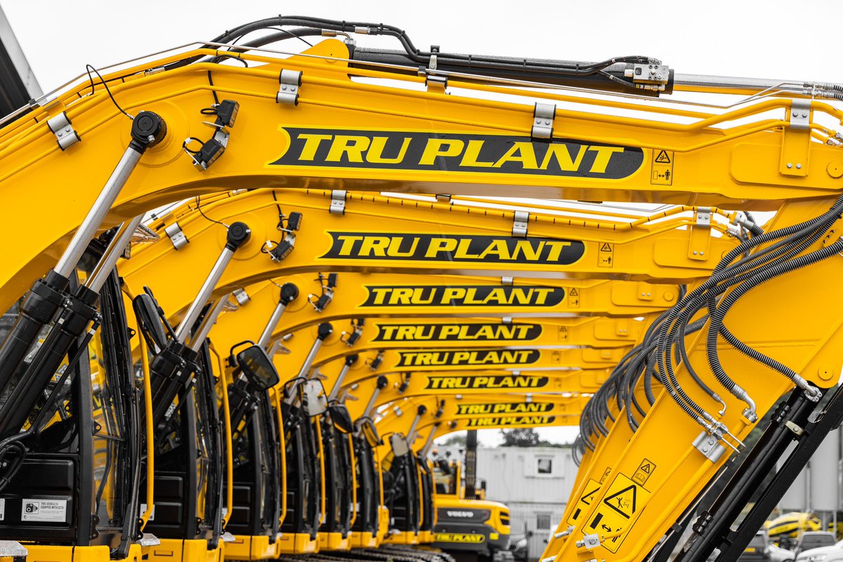 We are very pleased to have our 1st JCB 140x excavators in the yard. Big thanks to all Watling JCB for all their help and support. And of course a big bonus not buying off a manufacturer that’s in the hire business !! Contact plant@tru7.com tru7group