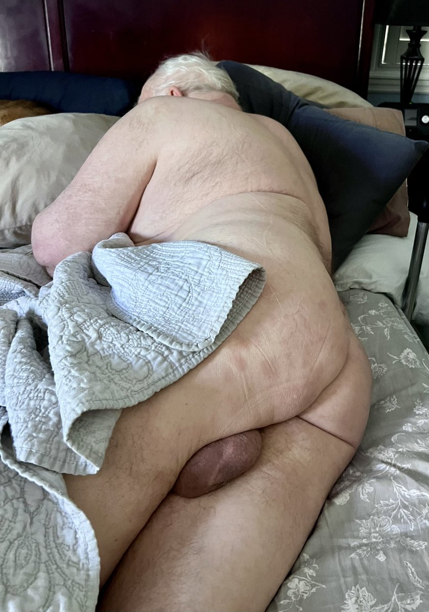Libaz_'s tweet photo. Every morning I love to start the new day with a head deep into my grandfather's ass. https://t.co/Ipr3pafM5A