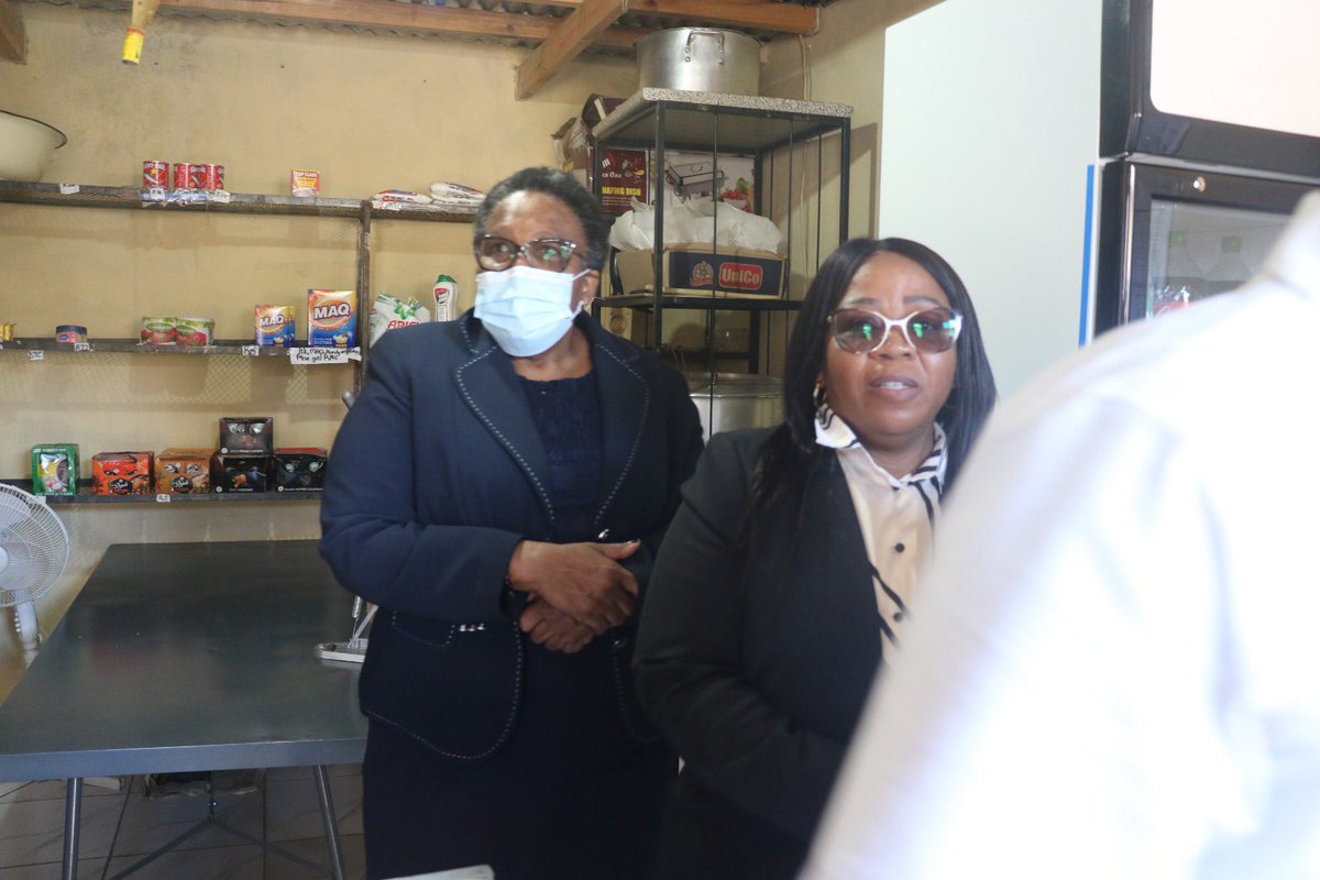 DSBD_SA's tweet image. Deputy Minister for Small Business Development, Ms Dipuo Peters conducting a site visit earlier today to the Shower General Construction and Sales in Ikhutseng Village, Magareng Local Municipality ahead of the Ministerial Imbizo.
#dsbdupliftinginformalsmmes #Imbizo