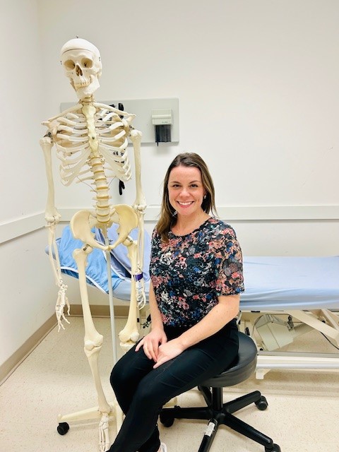 Vanessa Carragher is a physio at PCH. She finds fulfillment in empowering patients and witnessing their breakthrough moments. 'There's this 'aha moment' when a patient grasps the self-management strategies..and they experience a positive shift in their health.'
 #NPM2022