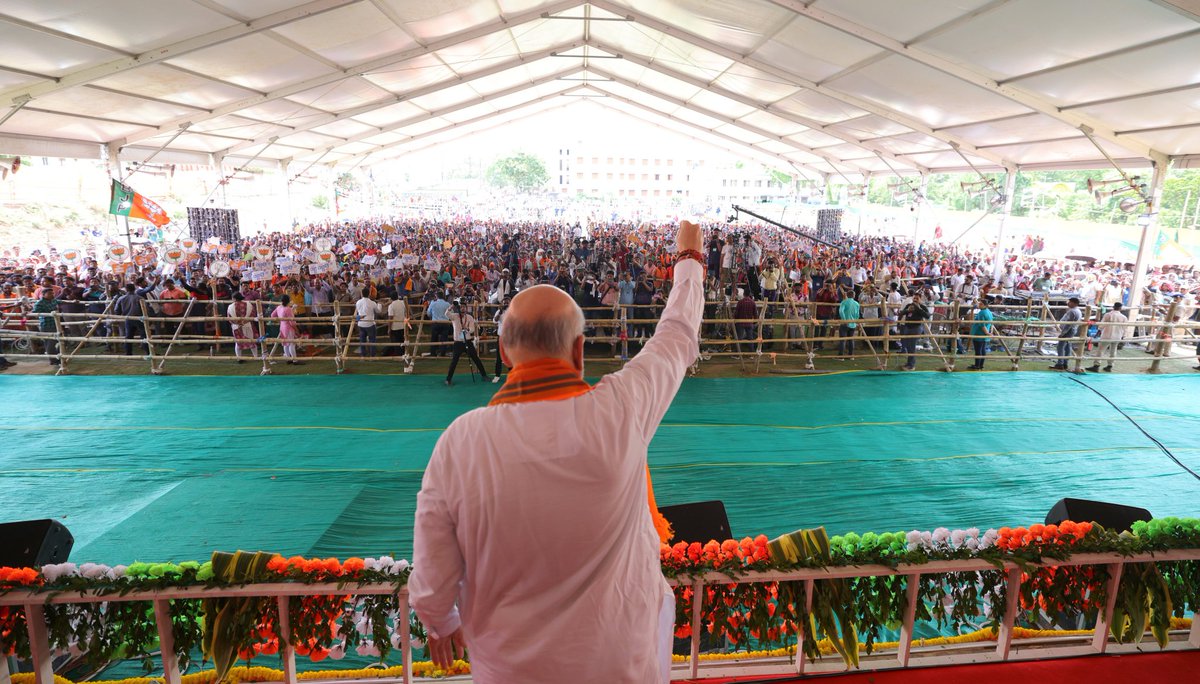 Form the BJP Govt in Bengal and the goons of TMC will be punished for the atrocities inflicted on you. Glimpses from Union Home Minister Shri @AmitShah's public rally in Ghatal, West Bengal.