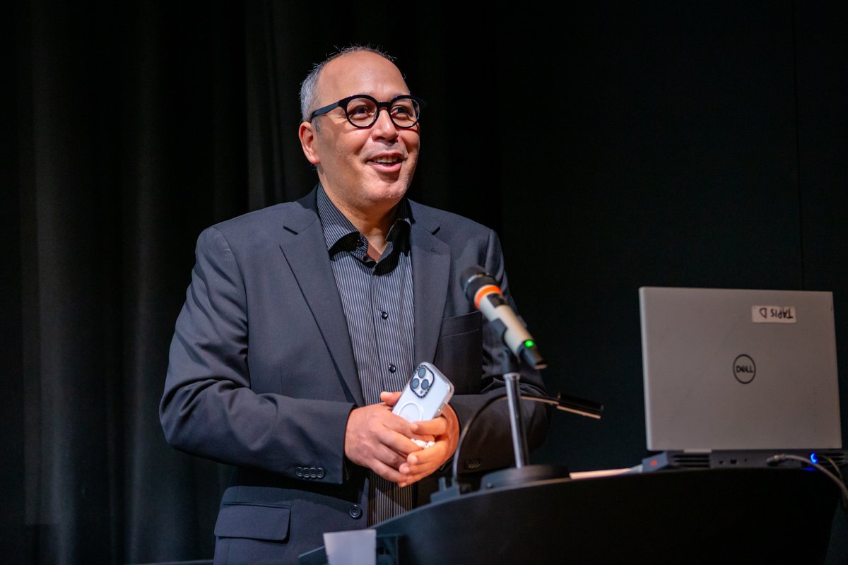 🔍 Comment pouvons-nous utiliser l'IA pour rendre les soins de santé plus inclusifs et accessibles à tous ? 🔍

J'aurai l'honneur de participer au panel "Utilisation Responsable : L'IA comme catalyseur de l'inclusion"

Aujourd'hui de 13:00 à 18:30 à📍Polytechnique Montréal