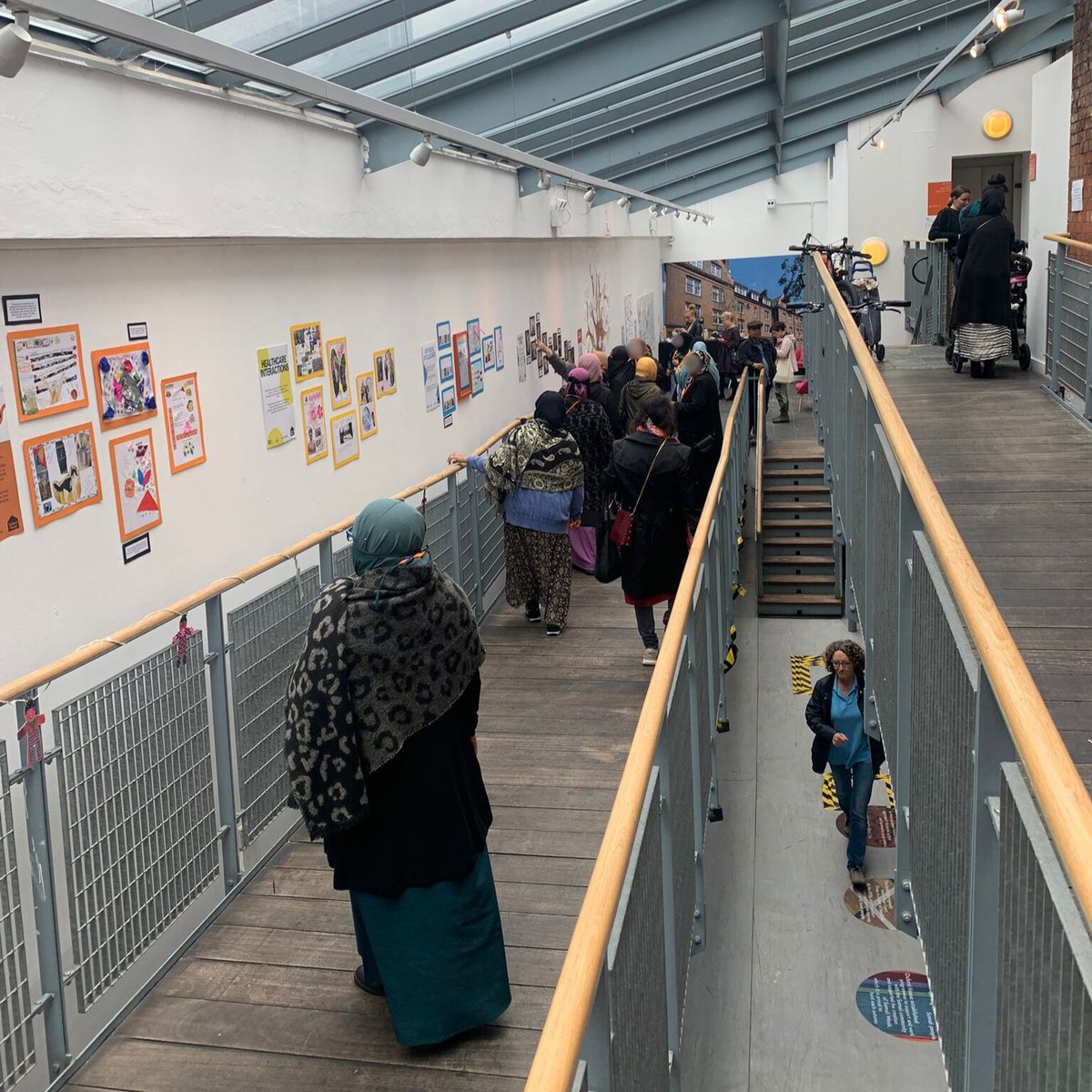 We took our English conversation group on a walk to Oxford House to see the Community Art Exhibition we held last week. Everybody loved it. Conversation group sessions are FREE to join and take place on Tuesdays and Wednesdays in Collingwood Children’s Centre, E1 5QT, 10-12pm.