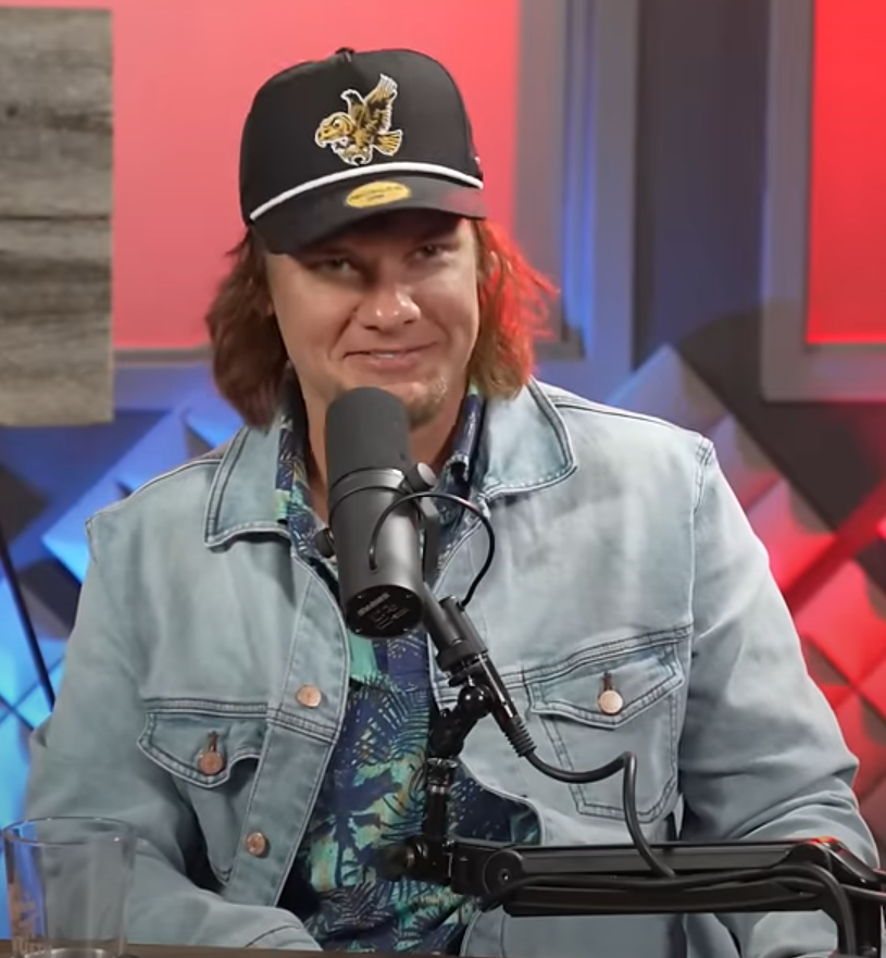 IowaHawkadelic's tweet photo. Theo rocking the Hawkadelic Flying Herky Rope Cap 🤝⚫🟡
Theo Von
#hawkadelic #TheoVon https://t.co/ExhcCBzB2c
