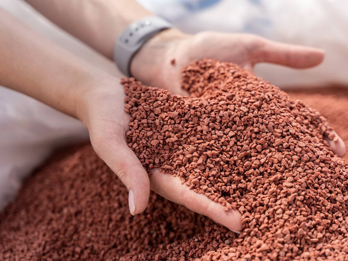 JSC 'Prodintorg' and Bangladesh Agricultural Development Corporation have signed an MoU and a new contract on potash fertiliser supply in Singapore. The documents guarantee supplies of Russian potash in the volume of at least 300,000 tonnes from July 2024 to June 2025.