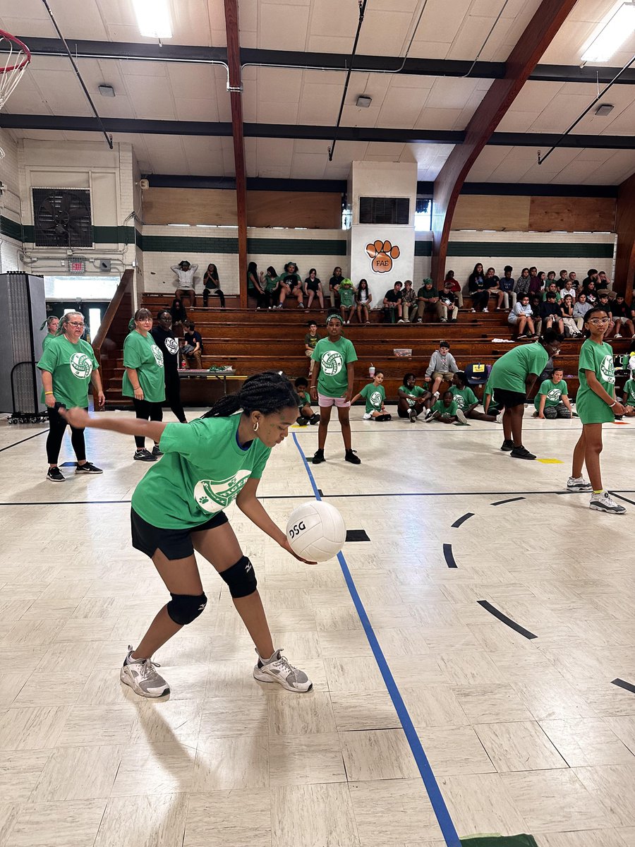 stppschools's tweet photo. Students and staff at Florida Avenue Elementary competed against one another in their annual volleyball game! π
#LeadStrong #FutureReadySTPPS https://t.co/XOWRQHckQe