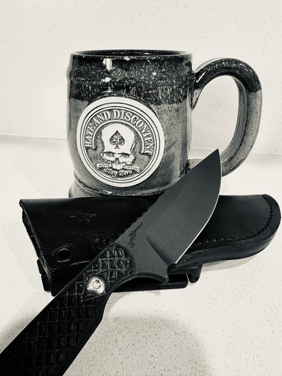 Starting the day off with a win. 

A little @smcroasters and @ToorKnives to round it out. 

Gonna carpe the hell out of this diem. 

#0445club #DisciplineEqualsFreedom