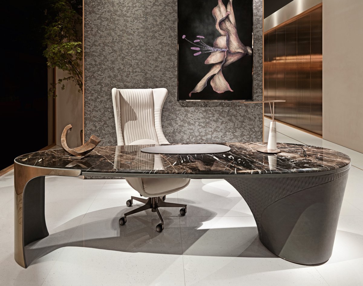 Where Luxury Meets Productivity: Visionnaire, the Italian powerhouse of avant-garde design, elevates the home office experience—designed by the visionary Steve Leung.
#interiordesign #homedecor #architecture