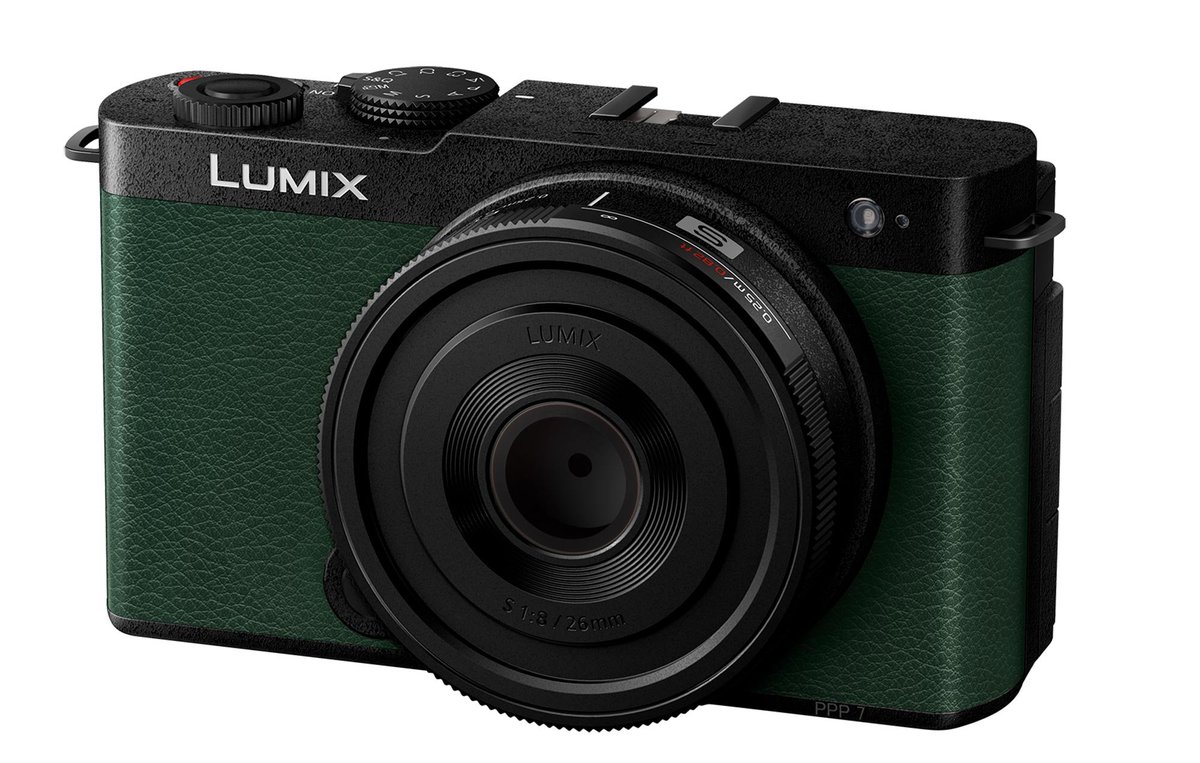 Panasonic Lumix S9