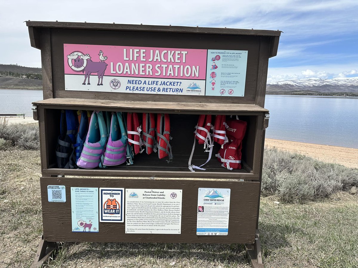 Ahead of Memorial Day weekend, a few water safety reminders:
* Wear a life jacket
* Avoid flooded areas 
* Sign up for CodeRED 
* Get your boat inspected 
Learn more: co.grand.co.us/DocumentCenter…
📷Christopher Mullinex Water Rescue Fund, which maintains our Life Jacket Loaner Stations