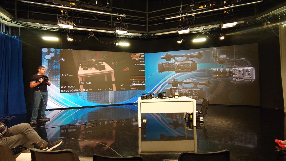 ❖ Javier Salinas tweet media