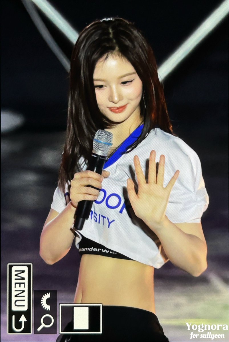 Yooniverse_0126's tweet photo. 240522 단국대 축제 pre 

어머...

#NMIXX  #엔믹스 #SULLYOON  #설윤 https://t.co/CDOUBVjtRt