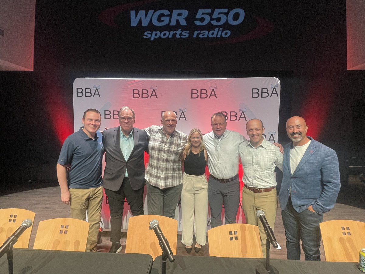 I put together a Football Broadcasting Roundtable last night with <a href="/bflobroadcaster/">Buffalo Broadcasters</a>, and it had me smiling from start to finish. A big thank you to our panel of pros! I greatly appreciate you all! <a href="/murph_bills/">John Murphy</a>, <a href="/viccarucci/">Vic Carucci</a>, <a href="/MadGlab/">Maddy Glab</a>, <a href="/SteveTasker89/">Steve Tasker</a>, <a href="/ChrisBrownBills/">Chris Brown</a>, &amp; <a href="/SalSports/">Sal Capaccio 🏈</a>!