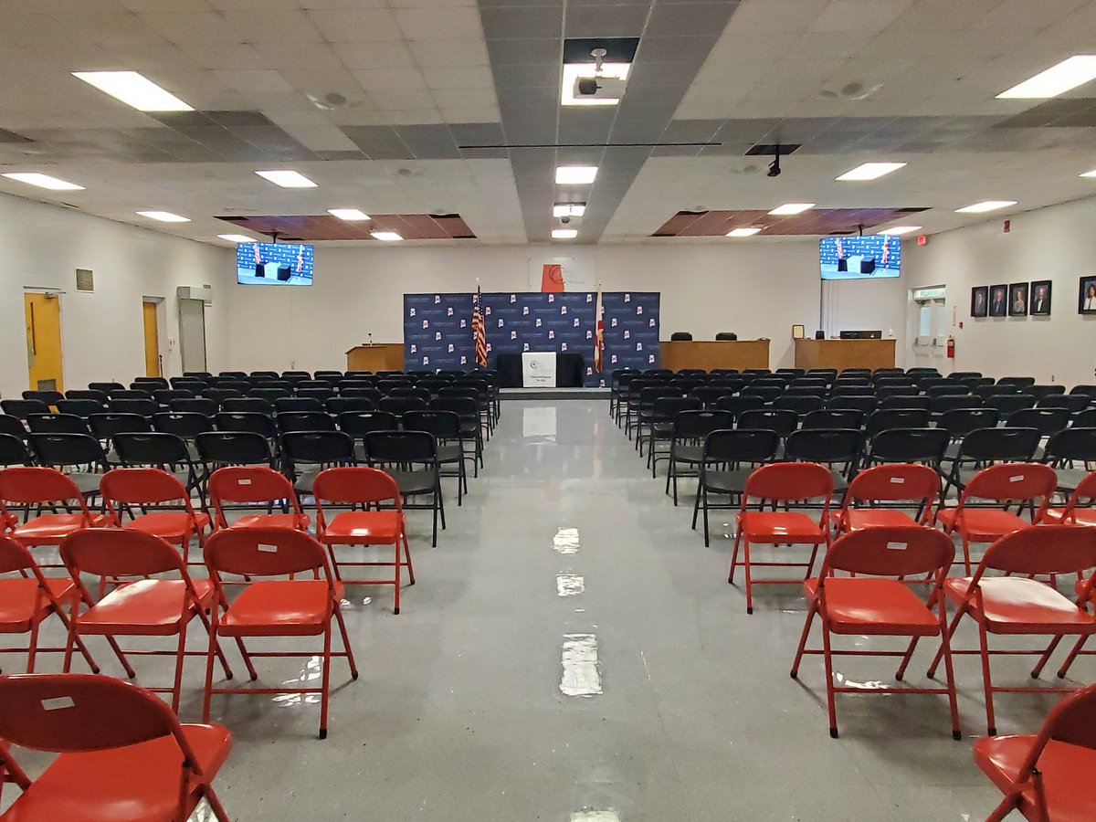 jsonclayton's tweet photo. IMPORTANT ! ! ! ! !  Location of the EXCEL Virtual Academy  graduation has been changed to the EXCEL Academy. Students should be at EXCEL @ 11 am; graduation will start @ 12 noon tomorrow (23rd)
ONLY THE LOCATION HAS CHANGED
@ccboe_news 

Reason - JSU/McClellan has a HVAC problem https://t.co/TLhtUwYWbL