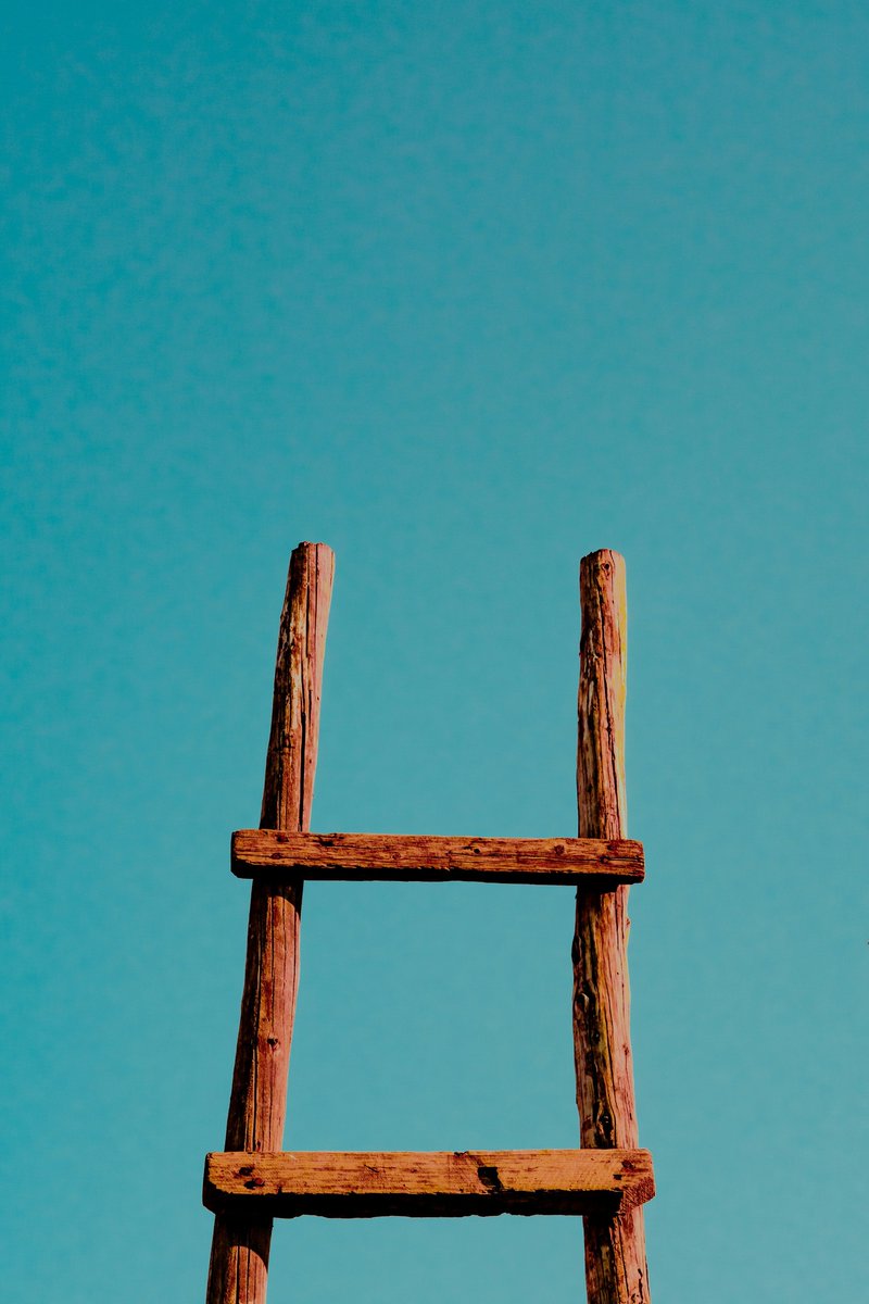 Yet another way the traditional #career ladder doesn't work. Not all of us aspire to leadership positions, and it's important that we have other ways of defining success. You are the best person to determine what's right for you. buff.ly/44J7yNw 
#careers
#leadership