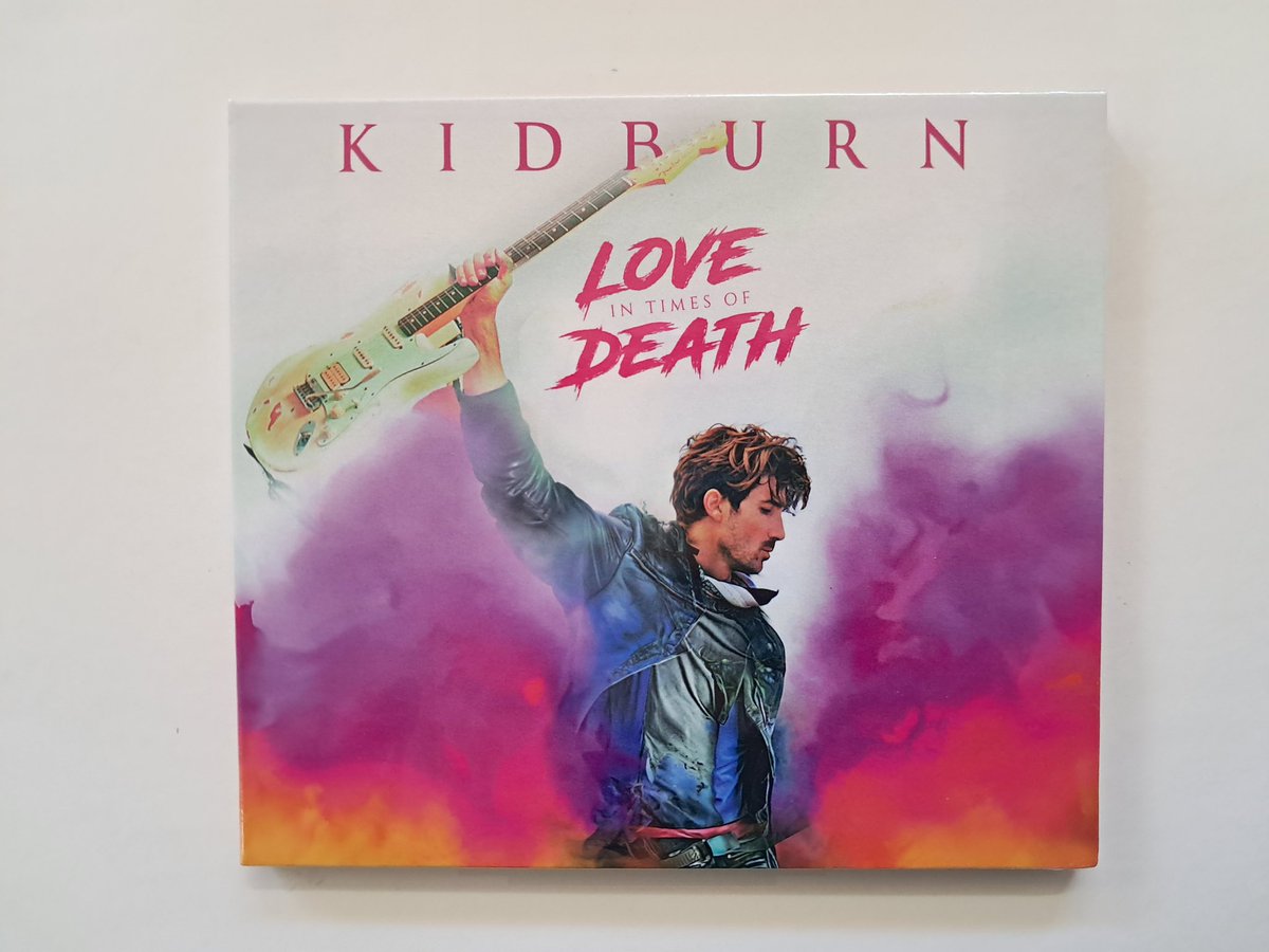 Now shipping these awesome albums by @KIDBURN1 and @LightningKids on CD-R! 💿 👉🏼 aztecrecords.com #album #kidburn #three #loveintimesofdeath #thelightningkids #fm #cdr #shipping #retrowave #synthwave #synthpop #80sMusic