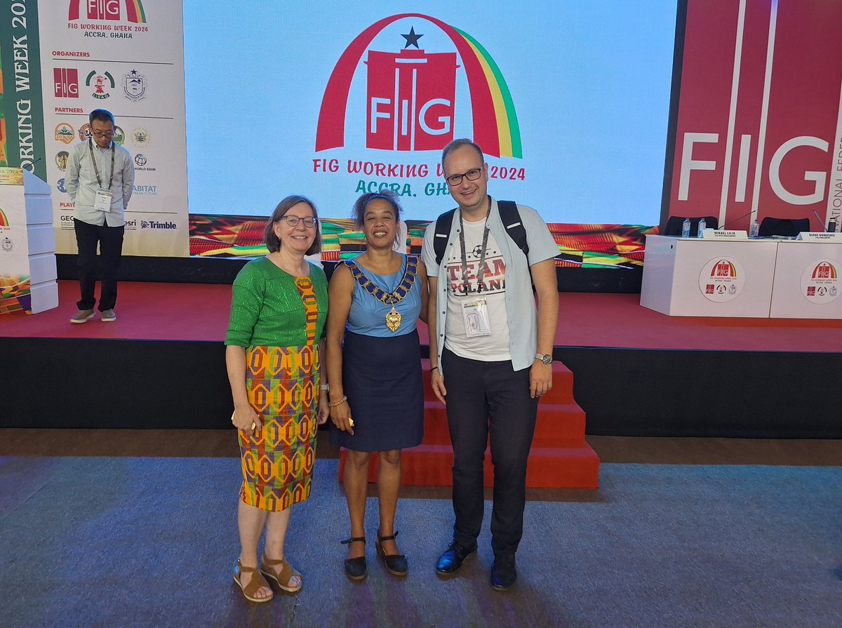 Festine of #surveying and #geospatial engineering. FIG working week is in Accra, Ghana. Congrats to @FIG_NEWS, #LiSAG and @ghis_org_gh. Enjoyed to meet other Polish and @isprs scientists and have a presentation about #digital #twin