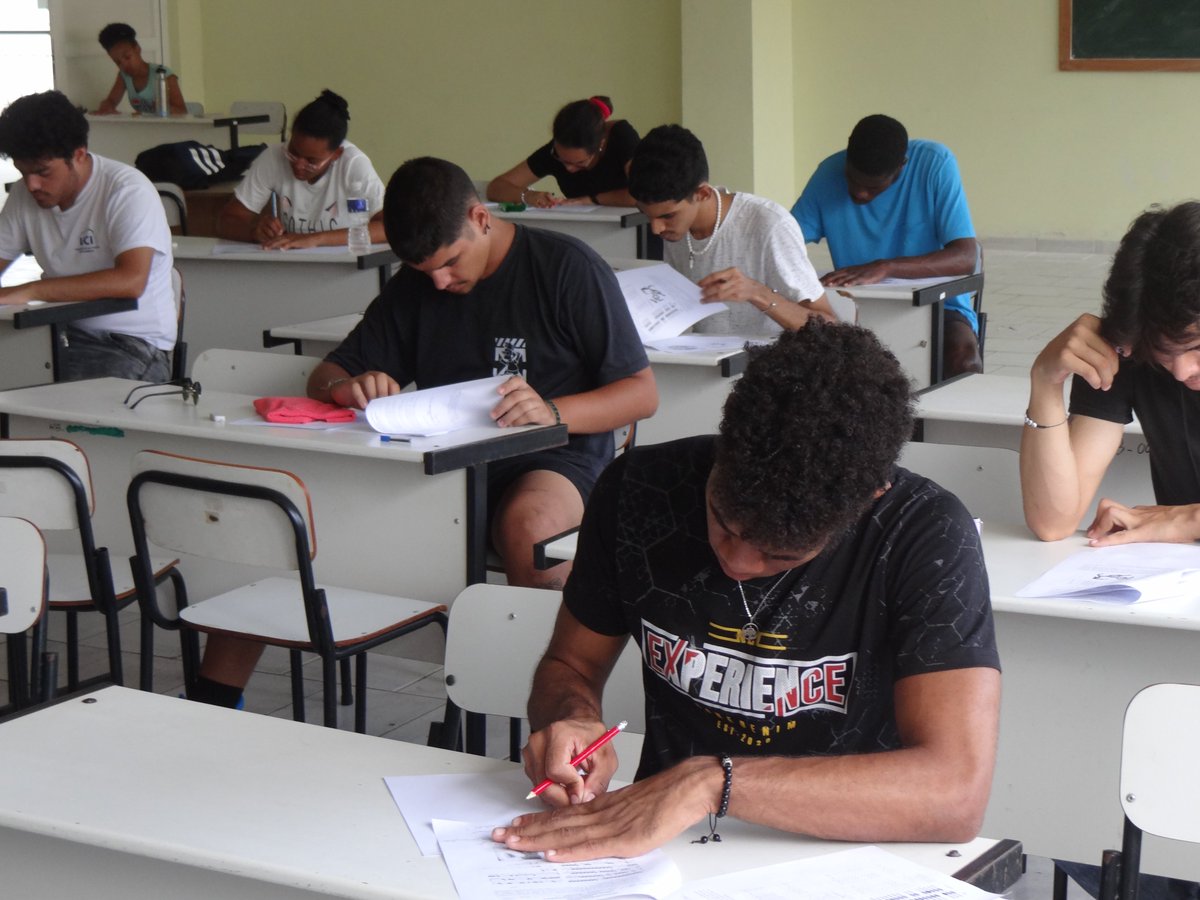 La vorágine del proceso de evaluación interna con el fin de acreditar la  carrera de Ingeniería en #Bioinformática continuó en la jornada de este martes en nuestra casa de altos estudios. 
Más detalles en 👉 uci.cu/universidad/no…
#SomosUCI #UniversidadCubana <a href="/CubaMES/">MES</a> <a href="/m_pupo_m/">Mario Pupo Meriño</a>