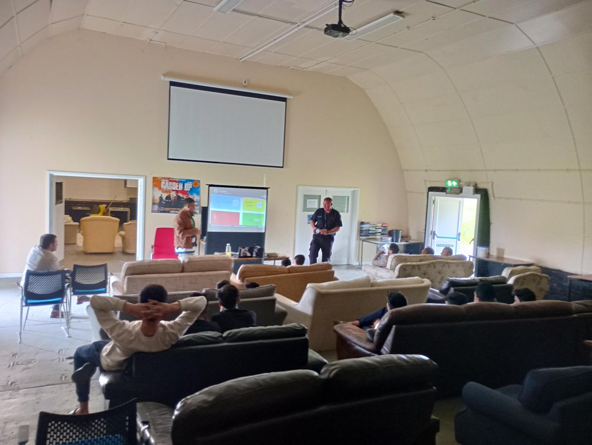 shropsfire's tweet photo. As part of the National Afghan resettlement programme Shrewsbury red watch and the Prevention team are sharing fire safety advice to Afghan families.
🚒
The education was delivered to over 60 people of all different ages, and it will continue over the next 3 months https://t.co/8gVvD7yKGU