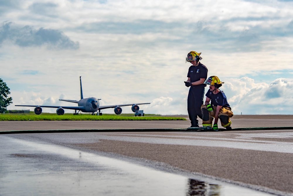 When disaster strikes, every second counts! That's why our Guardsmen are constantly training to stay one step ahead. 💪 The 134th Air Refueling Wing Inspector General recently led an exercise to boost readiness and prepare for any situation. By practicing response procedures,