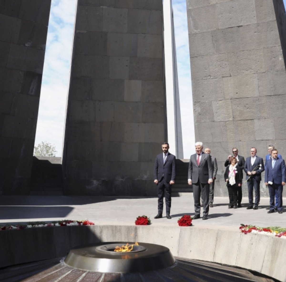President of the Chamber of Deputies of Grand Duchy of Luxembourg Claude Wiseler visited #ArmenianGenocide memorial in Yerevan laid a wreath at the Eternal Fire perpetuating the memory of the #Armenian #Genocide victims. #Armenia