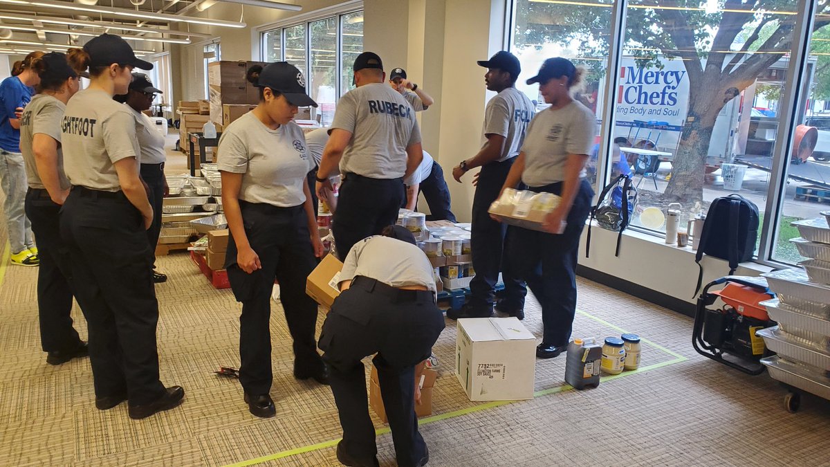 So much to be grateful for. Today Basic Peace Officer Cadet Class B1-2024 are on location at 5300 W. Sam Houston Parkway to assist Hope City Church and Mercy Chefs feed those residents who were severely impacted by the recent storm. What a great way to serve our community!