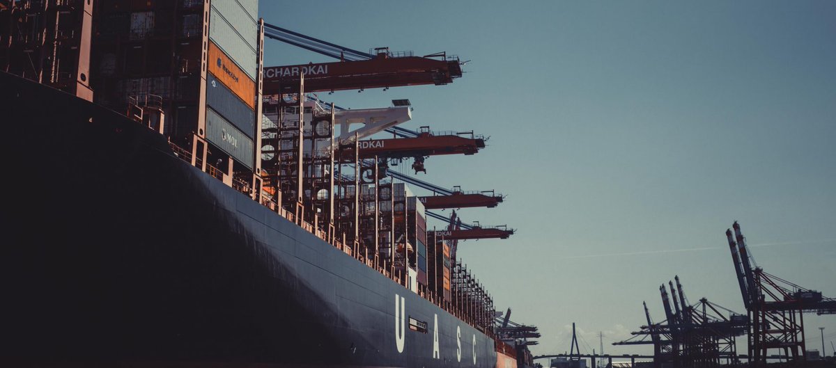 🌍 🚢 #Afrique : Le trafic croissant dans les ports africains crée des opportunités pour les transporteurs maritimes à l'image de @cmacgm. Analyse. bit.ly/3xqBlhD #entreprise #Transport