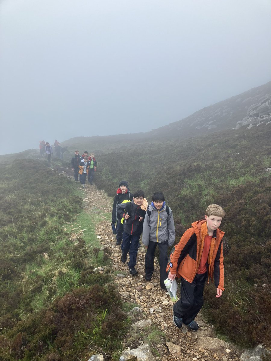 HSofG's tweet image. Resilience was the word of the day as our hikers persevered in some challenging weather and covered 15km plus 1000ft of ascent up Dun Cann! #Raasay #OutdoorEd