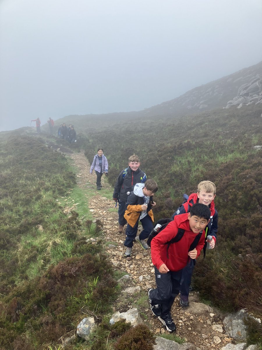 HSofG's tweet image. Resilience was the word of the day as our hikers persevered in some challenging weather and covered 15km plus 1000ft of ascent up Dun Cann! #Raasay #OutdoorEd