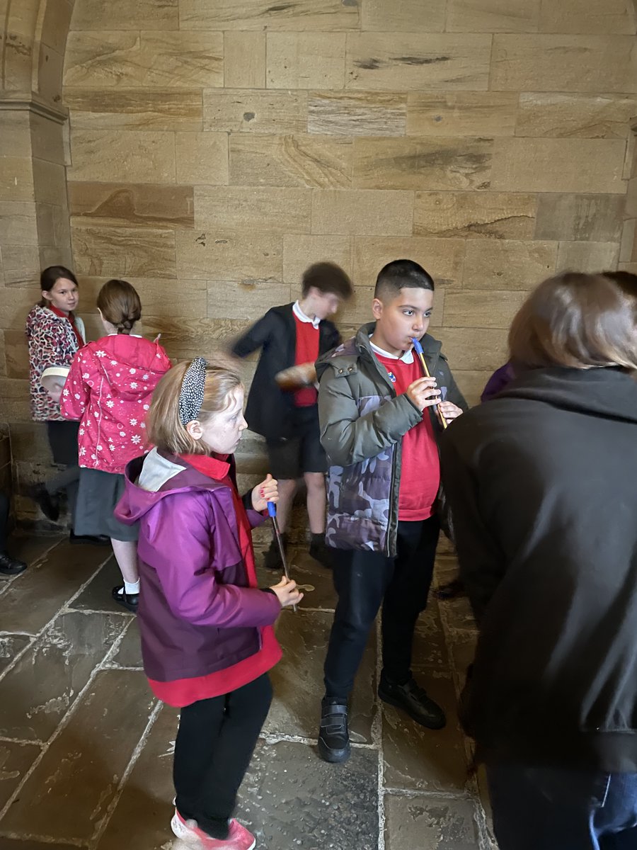 The second of our 3 schools @KLPSgateshead took a trip to Medieval Newcastle with a ye olde cookery lesson, medieval music session in the chapel and an awesome Knight School in the Great Hall at @NewcastleCastle @TheNLTrust