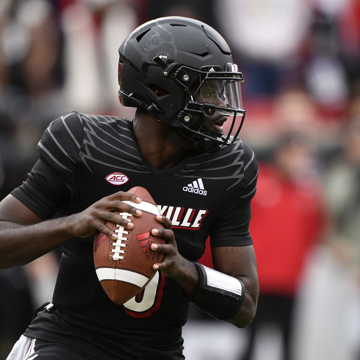 #AGTG I am extremely blessed and honored to have received another POWER 5 OFFER from LOUISVILLE 🐦‍⬛🔴 #GoCards @LouisvilleFB #BTruQBTraining @baylintrujillo @Adamdon3 @tpponton