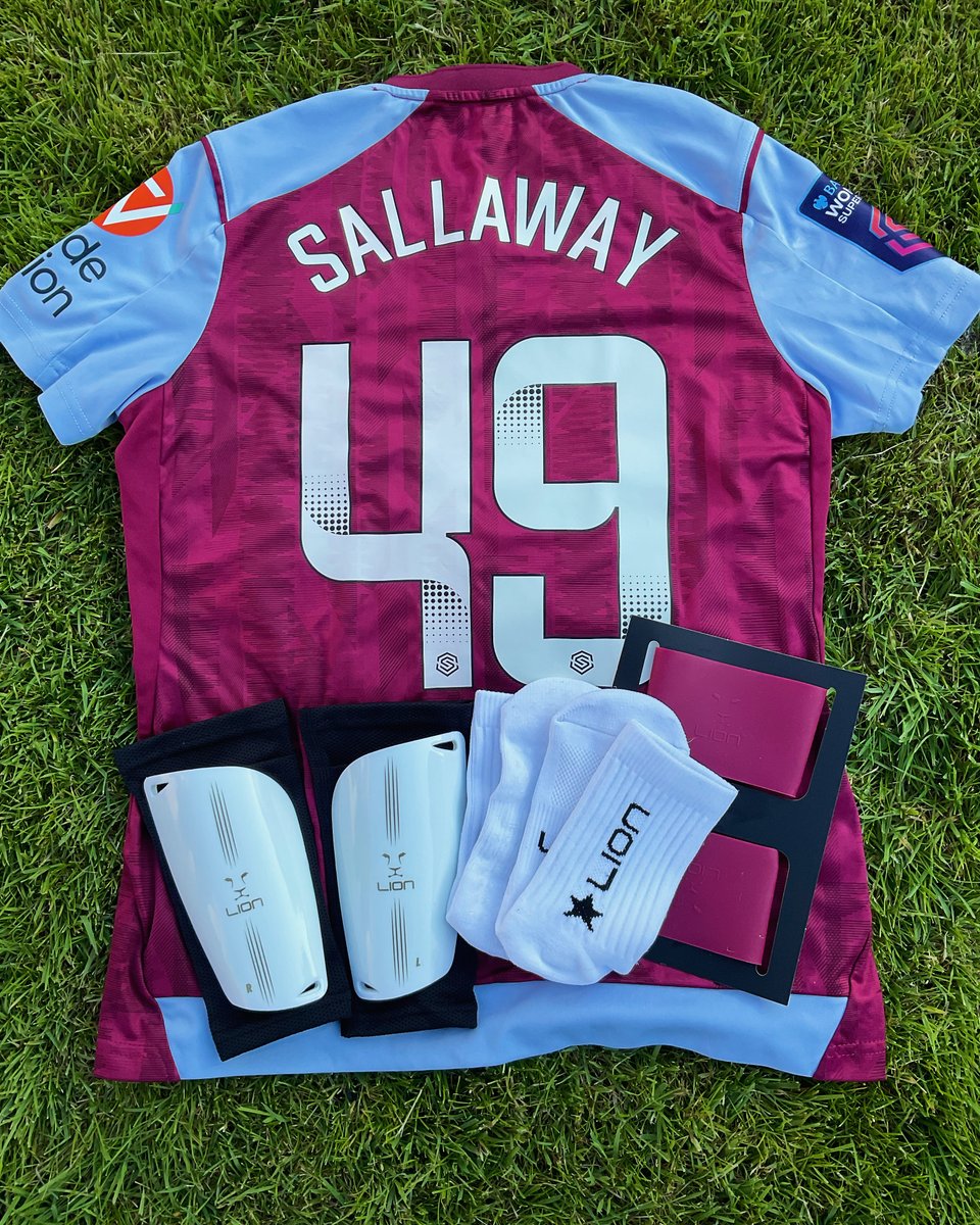 Amanda_Sallaway's tweet photo. Perfect shin pads and grip socks for a Lion.
Thank you  https://t.co/izjLxIY38X🦁⚽️💜💙

@AVFCOfficial @England @nikefootball https://t.co/0r16RwawID