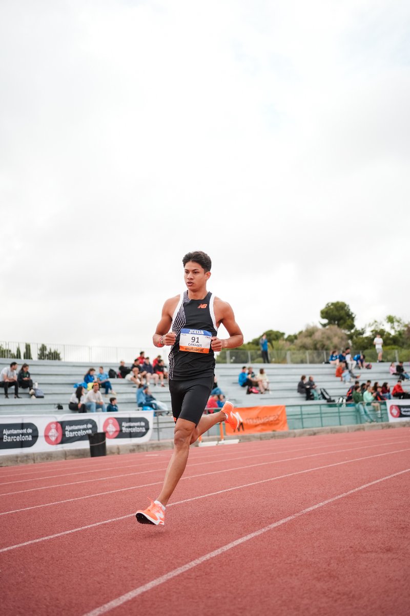 Más fotos del #NBTeam este fin de semana en el Míting de Barcelona.

¡No hay quien os pare! 🔥💫🏅⚡🏃 ➡️ <a href="/eriicguzz/">Eric Guzmán</a>, <a href="/Ertamajo400/">Bernat Erta Majó OLY</a>, <a href="/josuecnles/">Josue Canales</a>.