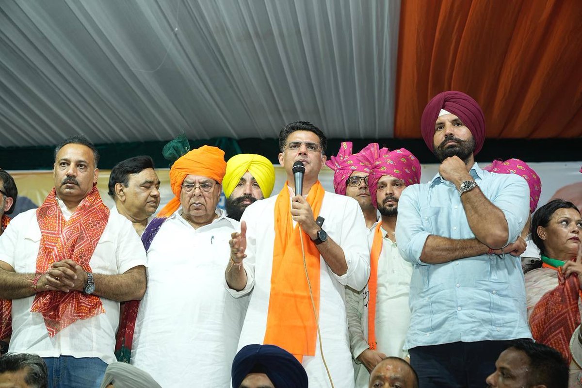 वक्त है बदलाव का,
न्याय के संकल्प के साथ
बेहतर भविष्य को चुनने का...

आज शाम पंजाब के लुधियाना लोकसभा क्षेत्र में कांग्रेस प्रत्याशी <a href="/RajaBrar_INC/">Amarinder Singh Raja Warring</a> जी के समर्थन में चुनाव प्रचार।

<a href="/INCIndia/">Congress</a> <a href="/INCPunjab/">Punjab Congress</a>