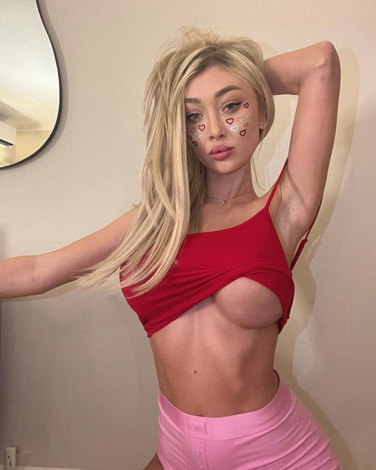 If I sent you nudes would you promise to jerk to me every night? https://t.co/OTbzsnVN8F