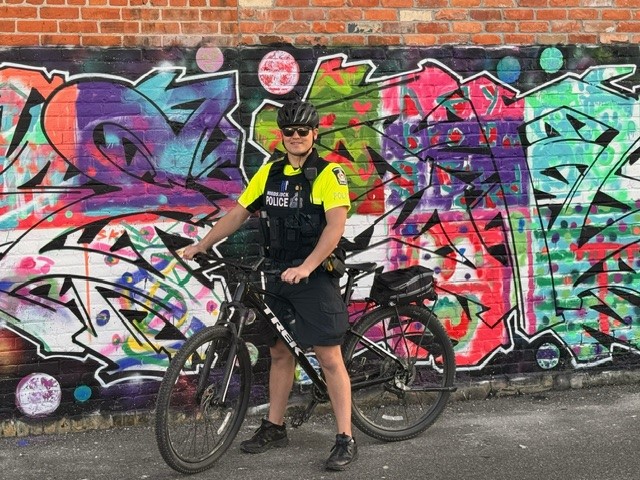 🚴‍♂️👮‍♀️ #WoodstockPolice are on the move! Our dedicated #BikePatrol team is out and about, ensuring the safety of our community. Whether it's patrolling the parks or cruising through downtown, we're here to keep Woodstock safe and connected. Have you spotted our officers on bikes?🚲