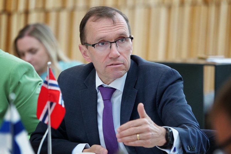 GlobeEyeNews's tweet photo. Norwegian Foreign Minister: 

We recognized the State of Palestine in support of the Arab Peace Initiative launched by Saudi Arabia. https://t.co/6tMOc1dbPc