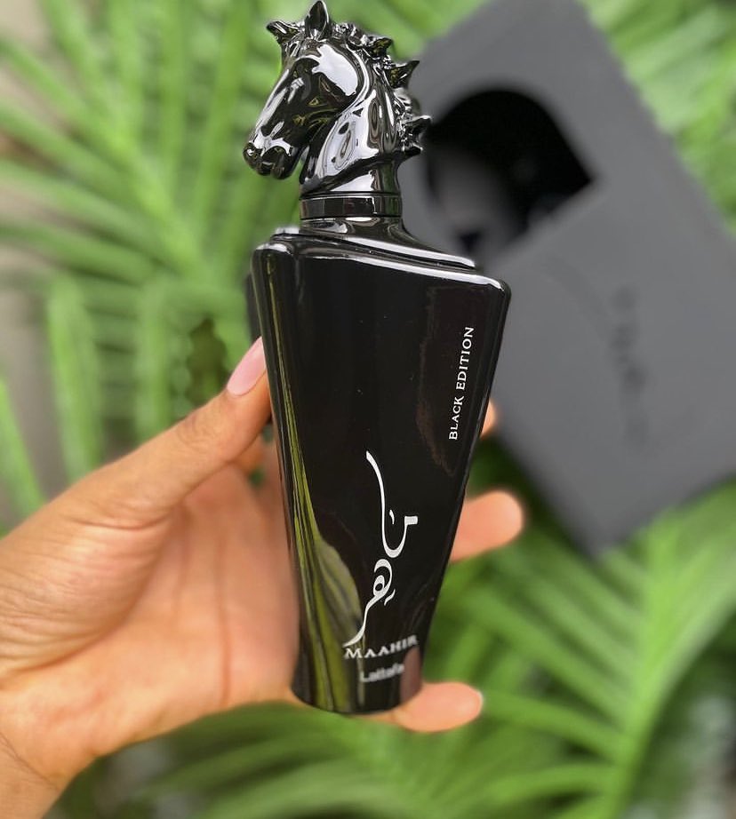 Maahir lattafa 

Maahir Legacy!! Fresh, fruity & Citrusy

Maahir Gold .. Floral, fruity & Oud

Maahir Black Edition !! Spicy, Leather, Strong, Loud &Oud

29,000 

Kaduna 
Nationwide delivery