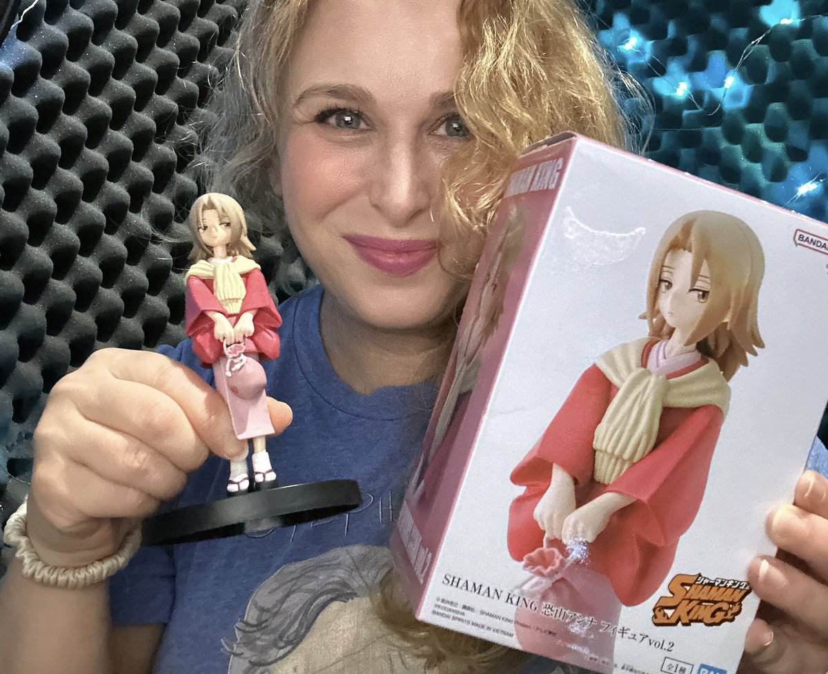 Thank you to @Lisalisejam for this super cute Anna figure! I love her!!! #shamanking @BanprestoUS