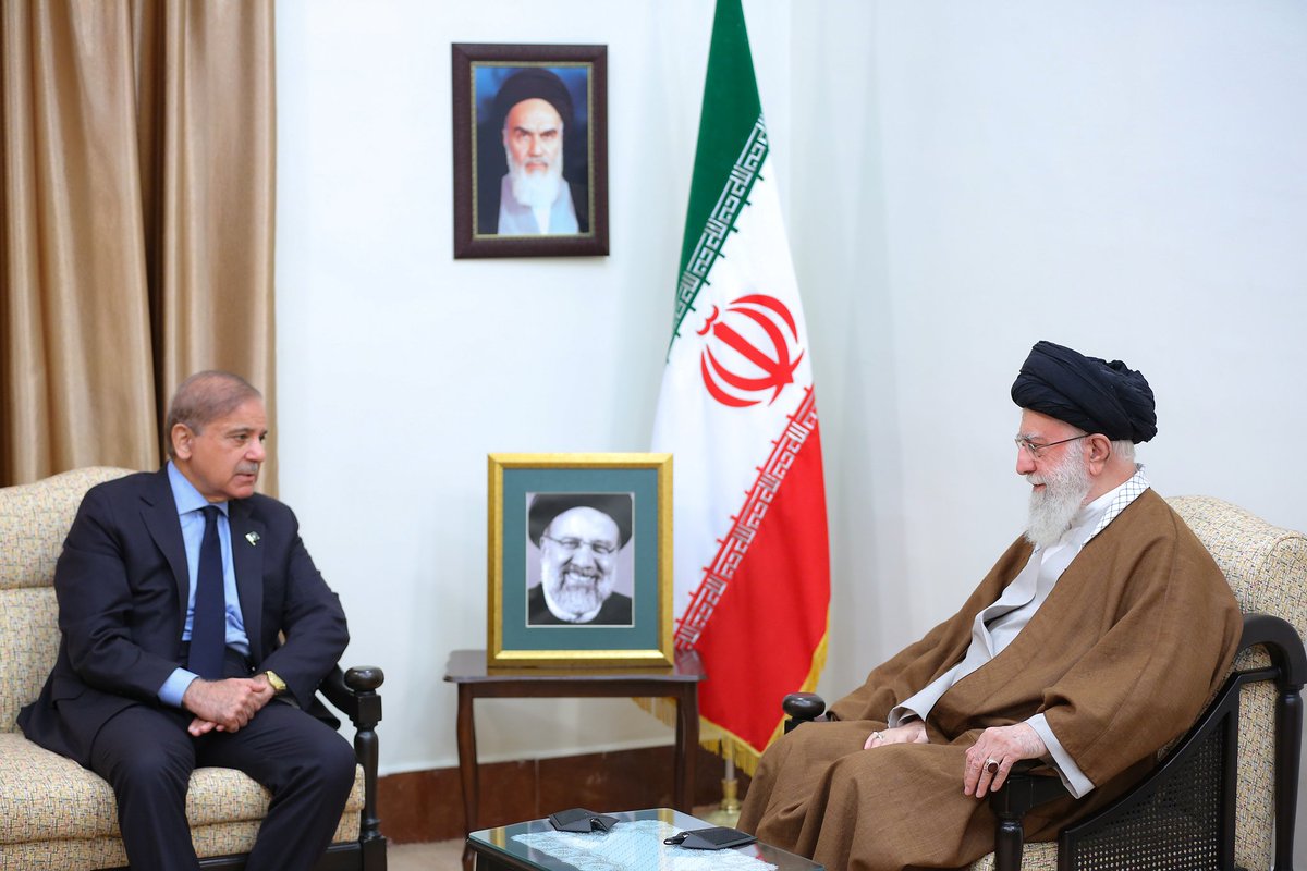 The Leader of the Islamic Revolution, Imam Khamenei, met with Pakistani Prime Minister, @CMShehbaz Sharif, who offered his condolences on behalf of his country’s govt & people on the martyrdom-like death of President Raisi, the Foreign Minister, & their companions.