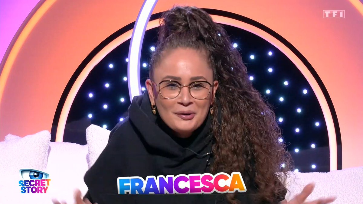 En ce moment ça part dans tous les sens dans la maison des secrets, même Francesca n'arrive plus à suivre 😂. On valide fort ✅ #SecretStory