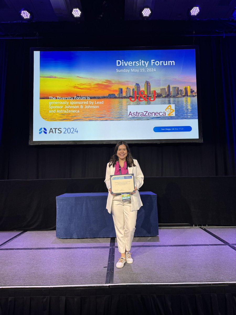 Starting with Dr. <a href="/ItsMarielLuna/">Mariel Luna, MD</a> who presented at #ATS2024, won the #UTDS award and met <a href="/DGlaucomflecken/">Dr. Glaucomflecken</a>👏🏻🤩